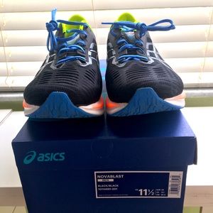 ASICS Novablast mens 11 1/2